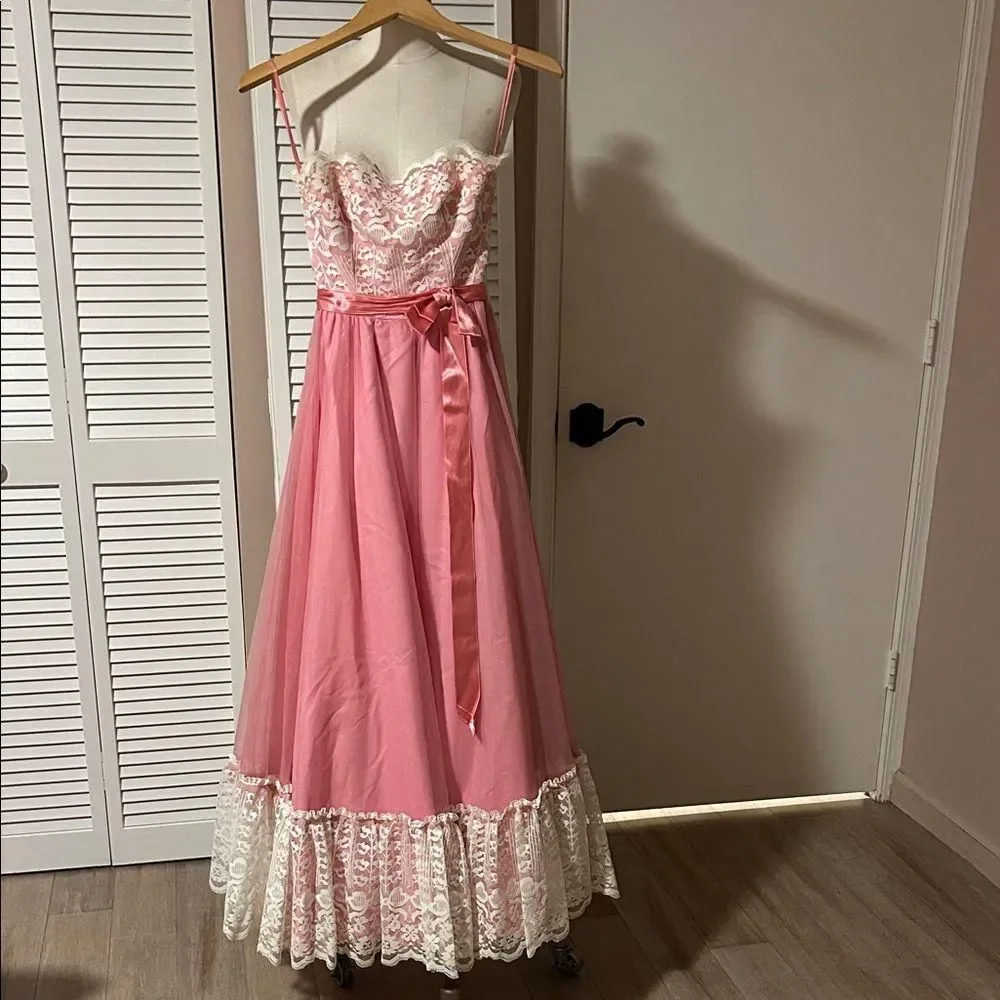 vintage pink ball gown evening dress White Pink Fabric Victorian 70s prom - Picture 2 of 16
